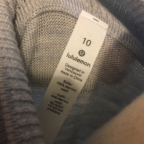 NWT Lululemon Sit in Lotus Wrap 10 light blue/gray - Picture 3 of 7